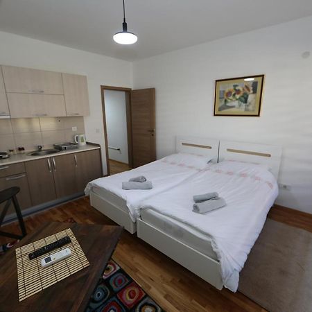אוהריד Apartments Una מראה חיצוני תמונה